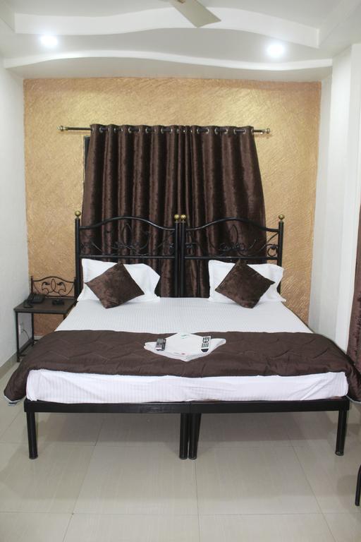 Hotel Preetam Aurangabad Værelse billede