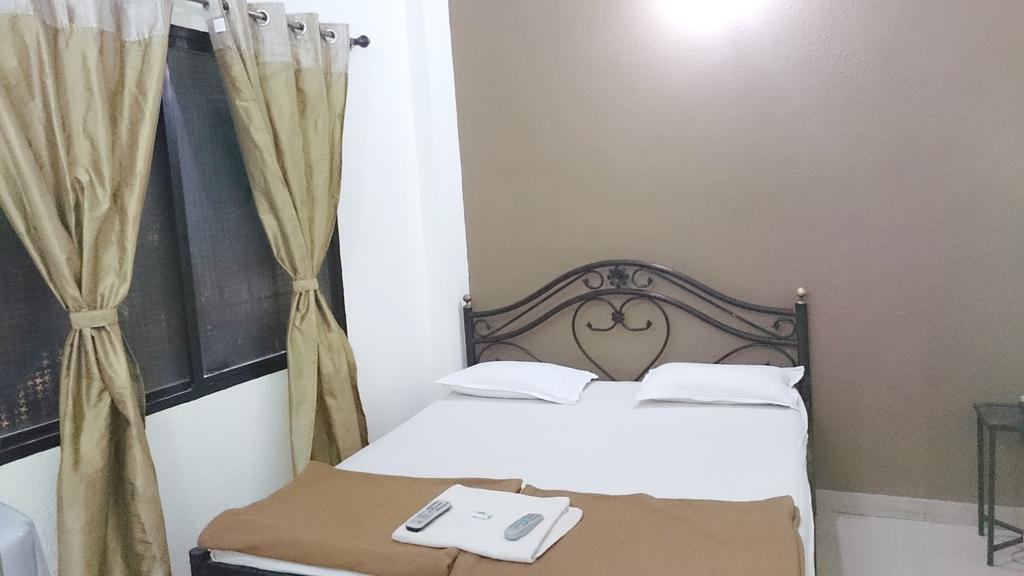 Hotel Preetam Aurangabad Værelse billede
