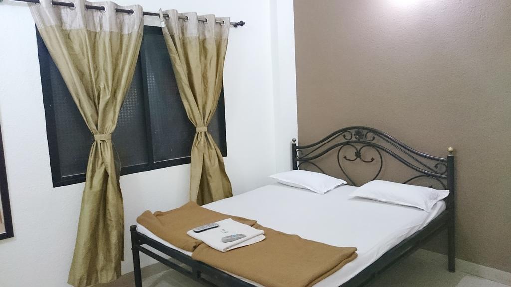 Hotel Preetam Aurangabad Eksteriør billede