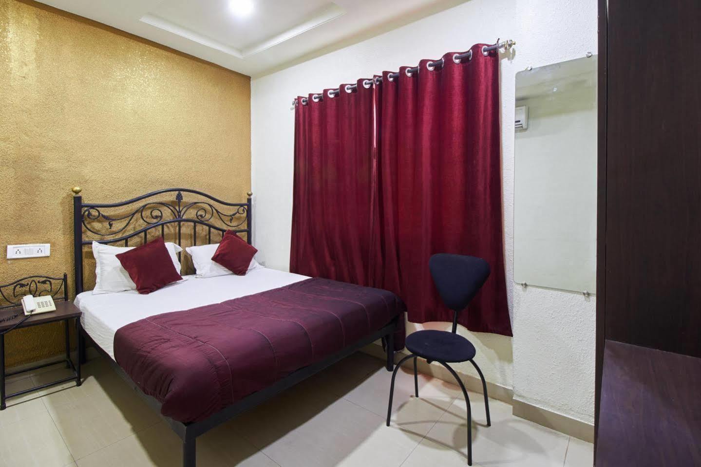 Hotel Preetam Aurangabad Eksteriør billede