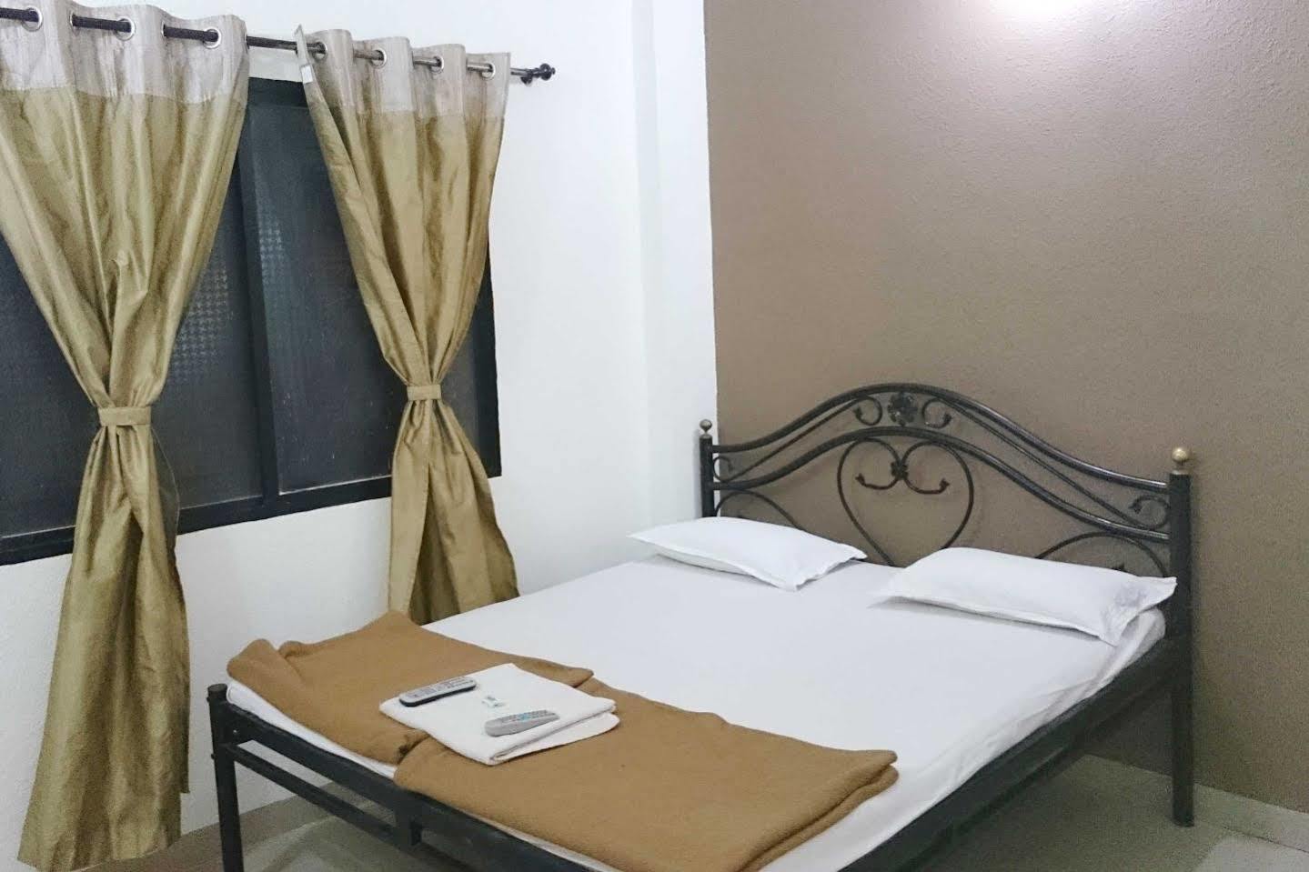 Hotel Preetam Aurangabad Eksteriør billede